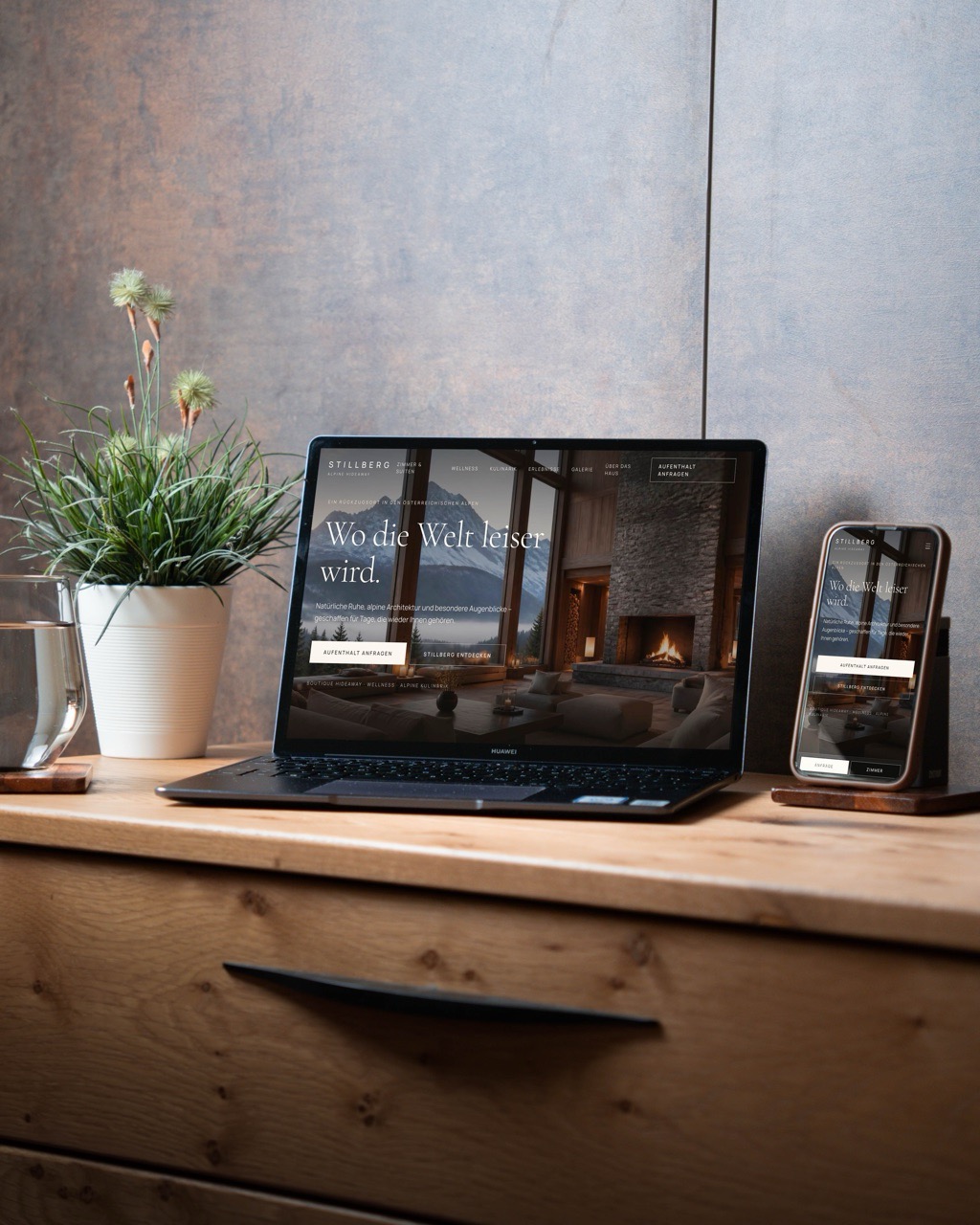 Stillberg-Website-Konzept auf Laptop und Smartphone